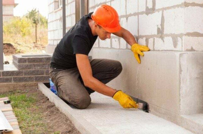 The Benefits of Parging: Protecting and Enhancing Your Foundation